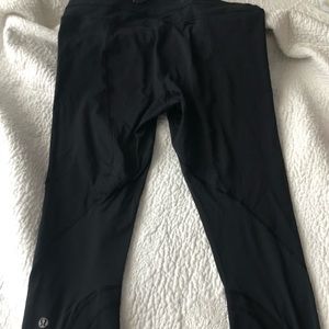 Lululemon black leggings size 4